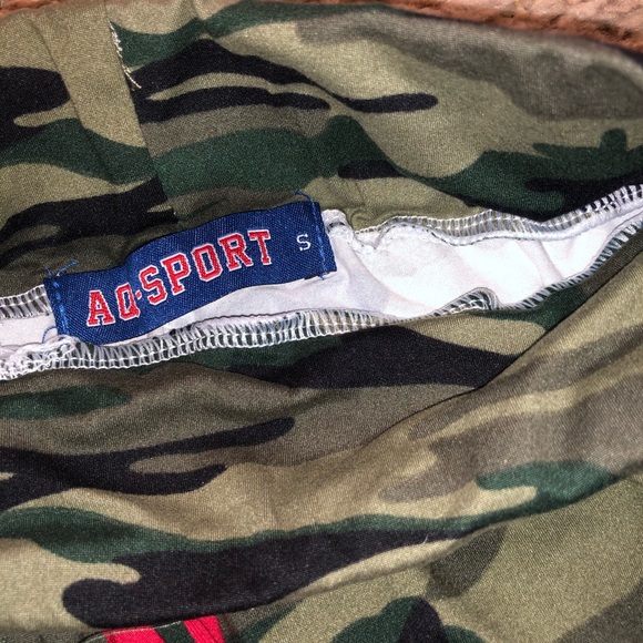 Super cute 2 piece trendy biker shorts with top - Picture 3 of 4